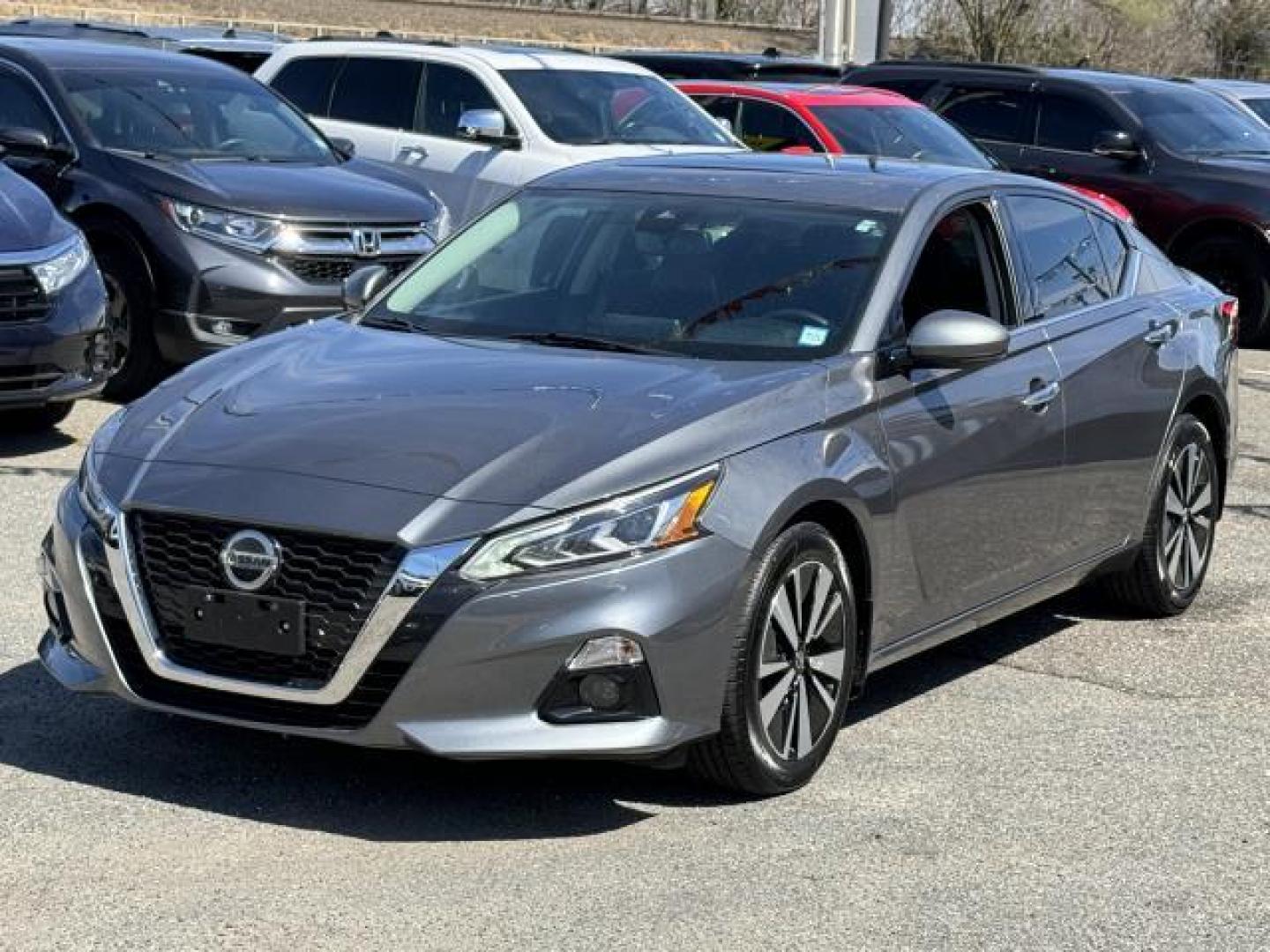 2020 Gun Metallic /Charcoal Nissan Altima 2.5 SL AWD Sedan (1N4BL4EW4LC) , Automatic transmission, located at 1696 Sunrise Hwy, Bay Shore, NY, 11706, (516) 557-0557, 40.733665, -73.256317 - Get lots for your money with this 2020 Nissan Altima. This Altima has been driven with care for 45051 miles. Buy with confidence knowing you're getting the best price and the best service. We are eager to move tis vehicle so the time is now, come visit us today. All internet purchases include a 12 - Photo#11