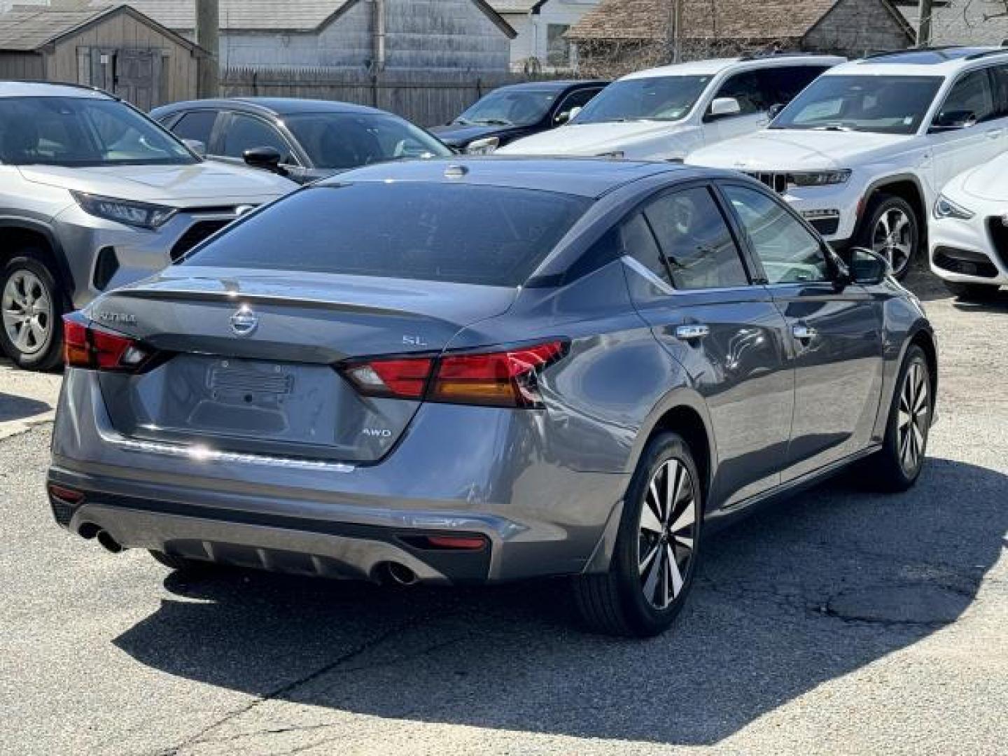 2020 Gun Metallic /Charcoal Nissan Altima 2.5 SL AWD Sedan (1N4BL4EW4LC) , Automatic transmission, located at 1696 Sunrise Hwy, Bay Shore, NY, 11706, (516) 557-0557, 40.733665, -73.256317 - Photo#14