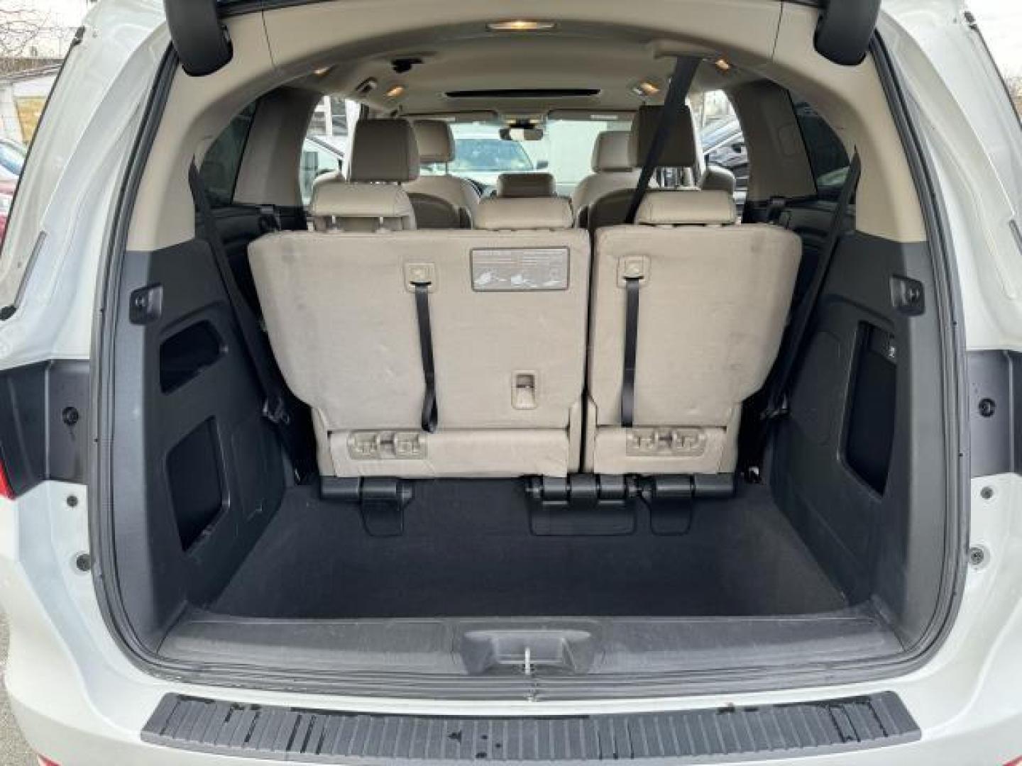 2021 Platinum White Pearl /Beige Honda Odyssey EX-L Auto (5FNRL6H70MB) , Automatic transmission, located at 1696 Sunrise Hwy, Bay Shore, NY, 11706, (516) 557-0557, 40.733665, -73.256317 - Photo#46