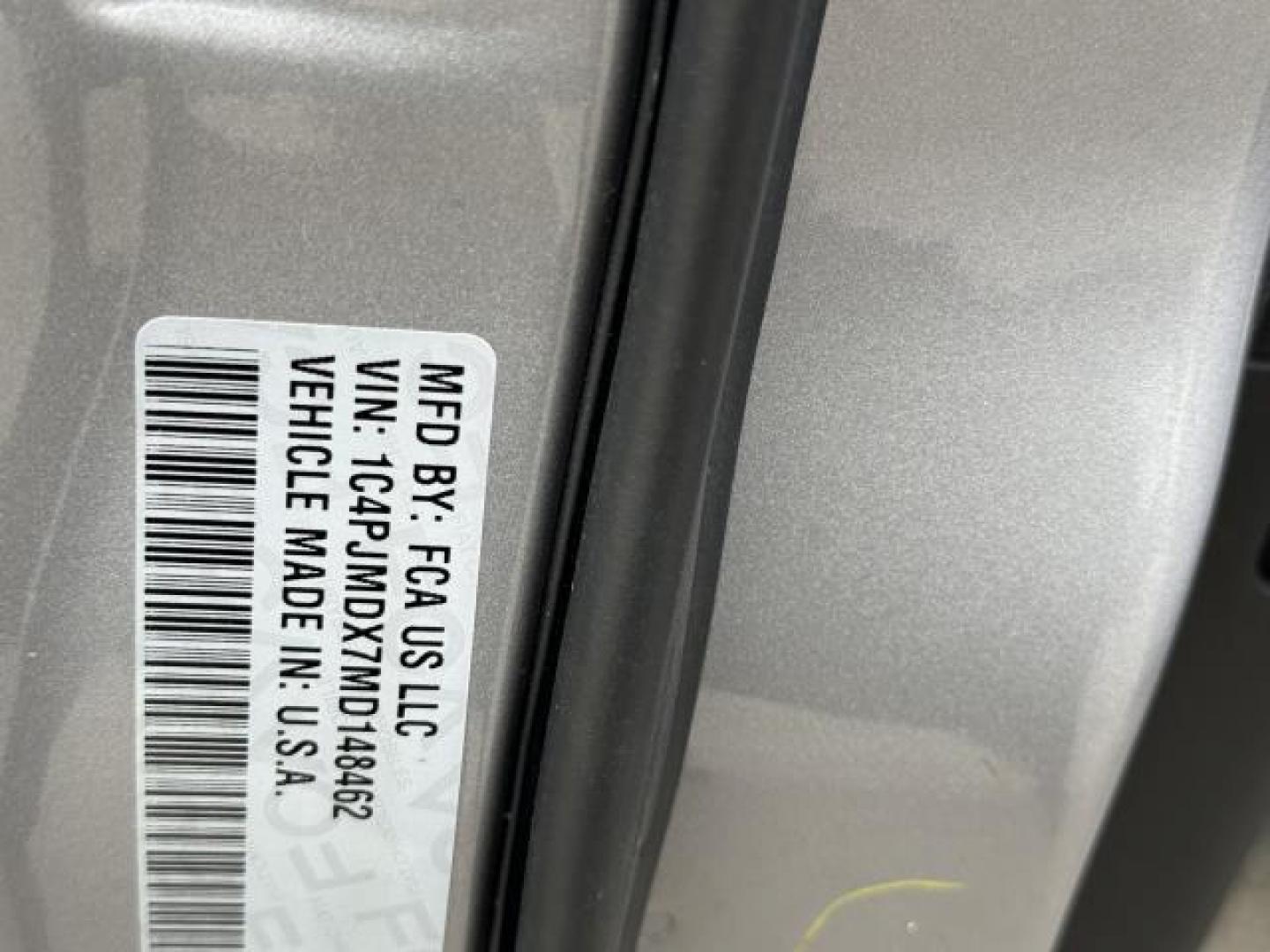 2021 Billet Silver Metallic Clearcoat /Black Jeep Cherokee Limited 4x4 (1C4PJMDX7MD) , Automatic transmission, located at 1696 Sunrise Hwy, Bay Shore, NY, 11706, (516) 557-0557, 40.733665, -73.256317 - Why choose between style and efficiency when you can have it all in this 2021 Jeep Cherokee? This Cherokee has 40359 miles. We never lose a deal on price! Are you ready to take home the car of your dreams? We're ready to help you. All internet purchases include a 12 mo/ 12000 mile protection plan. - Photo#24