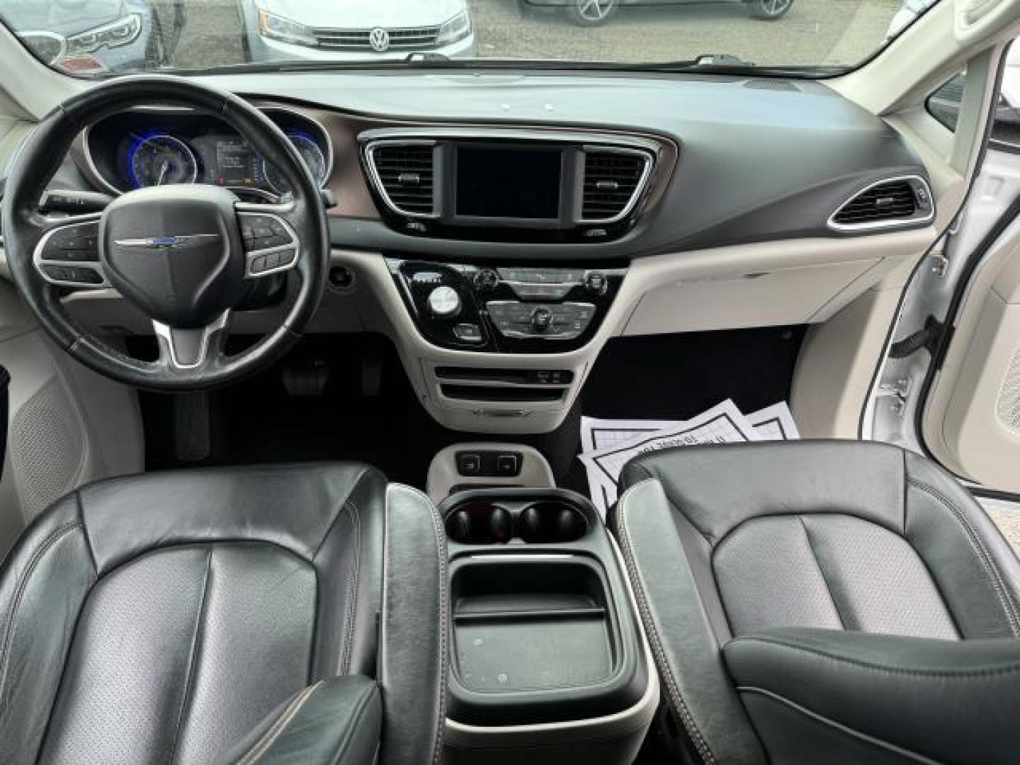 2019 Bright White Clearcoat /Black/Alloy Chrysler Pacifica Touring L FWD (2C4RC1BG2KR) , Automatic transmission, located at 1696 Sunrise Hwy, Bay Shore, NY, 11706, (516) 557-0557, 40.733665, -73.256317 - Photo#8