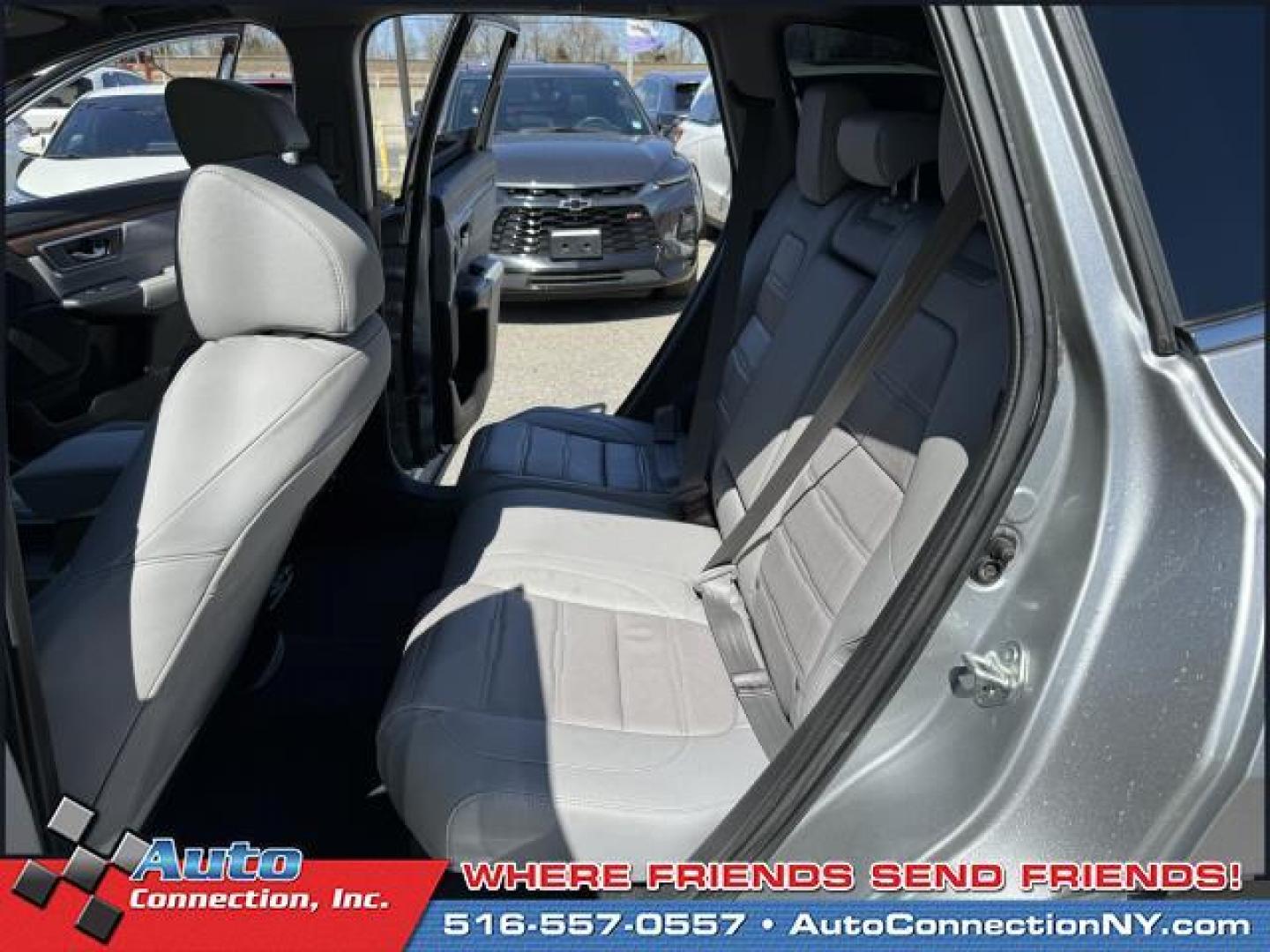 2022 Lunar Silver Metallic /Ivory Honda CR-V EX-L AWD (2HKRW2H87NH) , Automatic transmission, located at 1696 Sunrise Hwy, Bay Shore, NY, 11706, (516) 557-0557, 40.733665, -73.256317 - Delivering power, style and convenience, this 2022 Honda CR-V has everything you're looking for. This CR-V offers you 46663 miles, and will be sure to give you many more. From the moment you walk into our showroom, you'll know our commitment to customer service is second to none. Stop by the showro - Photo#23