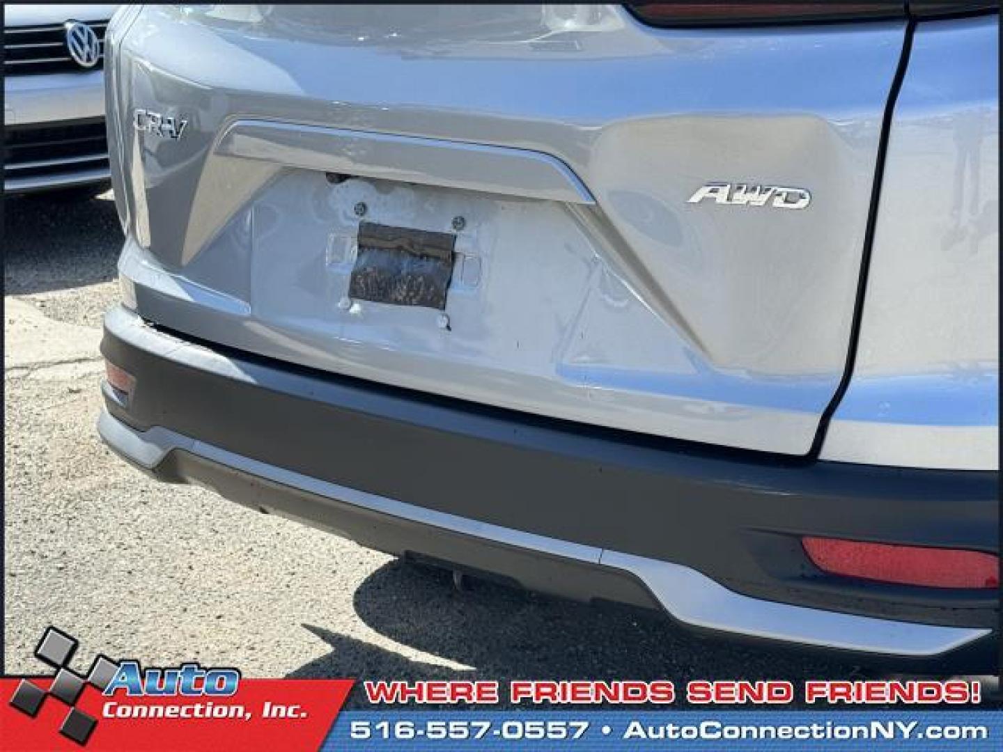 2022 Lunar Silver Metallic /Ivory Honda CR-V EX-L AWD (2HKRW2H87NH) , Automatic transmission, located at 1696 Sunrise Hwy, Bay Shore, NY, 11706, (516) 557-0557, 40.733665, -73.256317 - Delivering power, style and convenience, this 2022 Honda CR-V has everything you're looking for. This CR-V offers you 46663 miles, and will be sure to give you many more. From the moment you walk into our showroom, you'll know our commitment to customer service is second to none. Stop by the showro - Photo#52