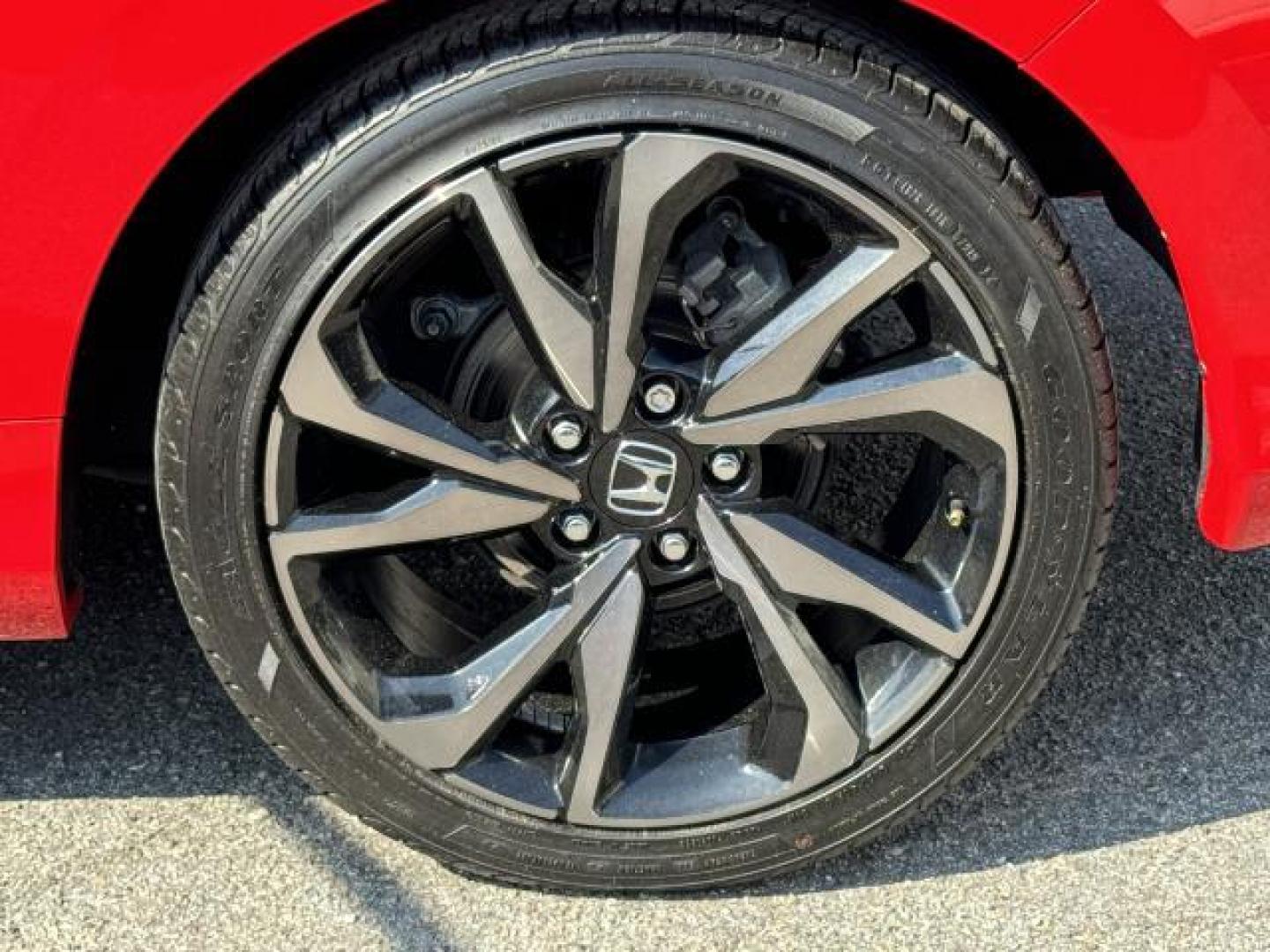 2019 Rallye Red /Black Honda Civic Coupe Sport CVT (2HGFC4B89KH) , Automatic transmission, located at 1696 Sunrise Hwy, Bay Shore, NY, 11706, (516) 557-0557, 40.733665, -73.256317 - Photo#9