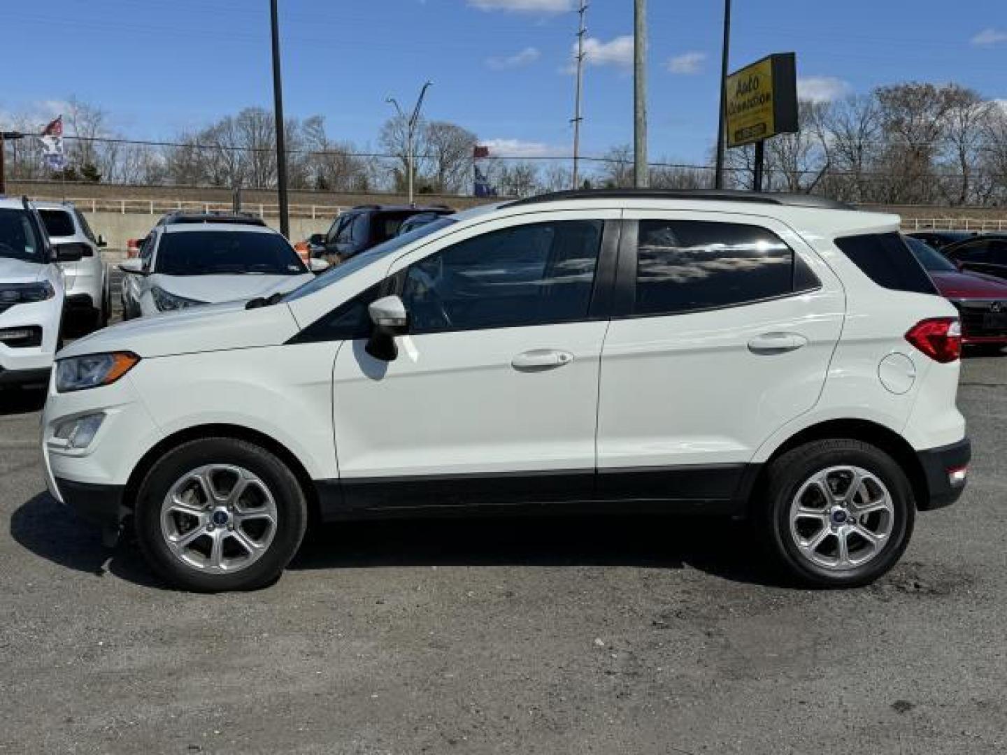 2020 Diamond White /Ebony Black Ford EcoSport SE FWD (MAJ3S2GEXLC) , Automatic transmission, located at 1696 Sunrise Hwy, Bay Shore, NY, 11706, (516) 557-0557, 40.733665, -73.256317 - Photo#12