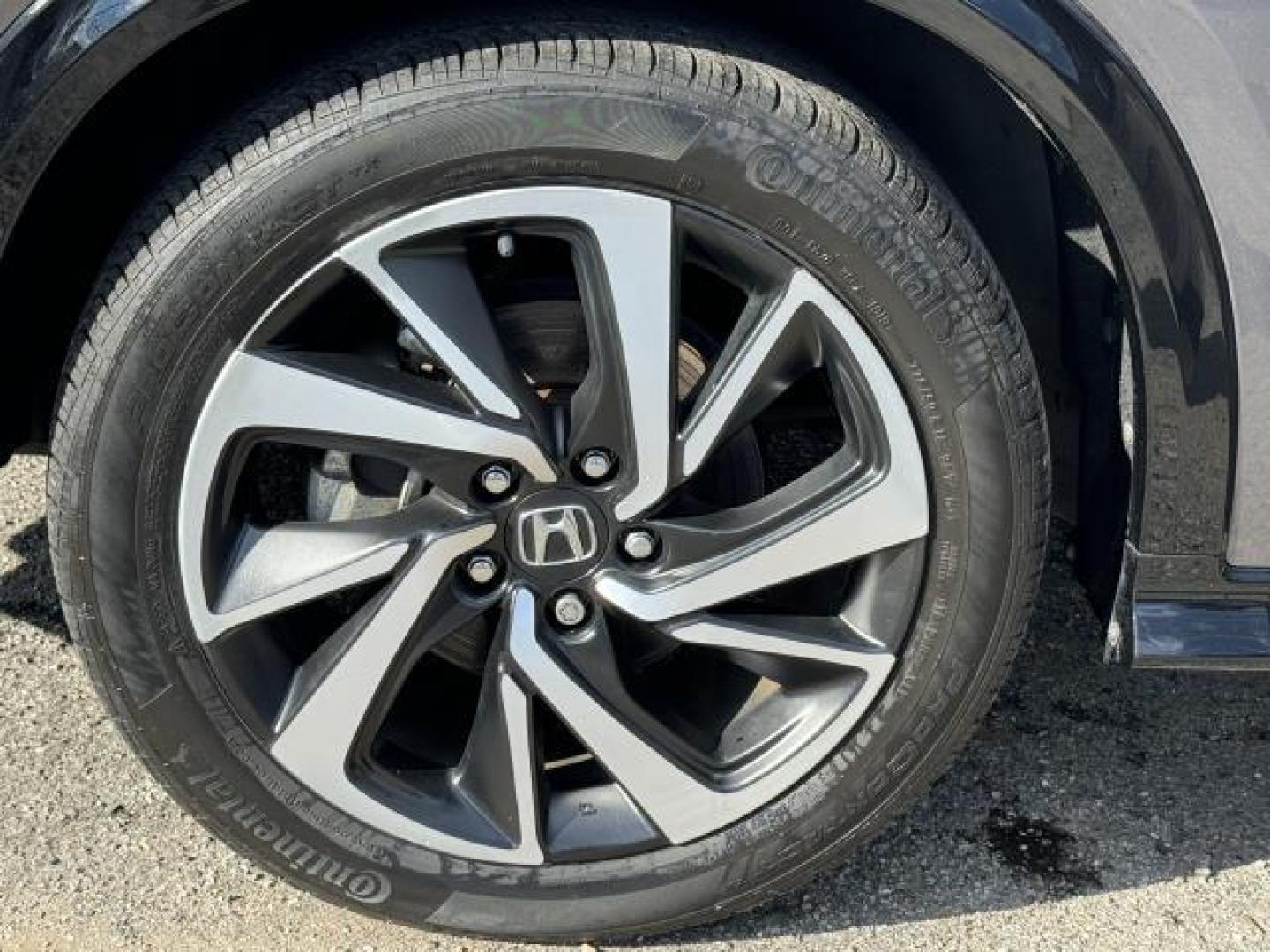 2019 Modern Steel Metallic /Black Honda HR-V Sport AWD CVT (3CZRU6H17KG) , Automatic transmission, located at 1696 Sunrise Hwy, Bay Shore, NY, 11706, (516) 557-0557, 40.733665, -73.256317 - Photo#9