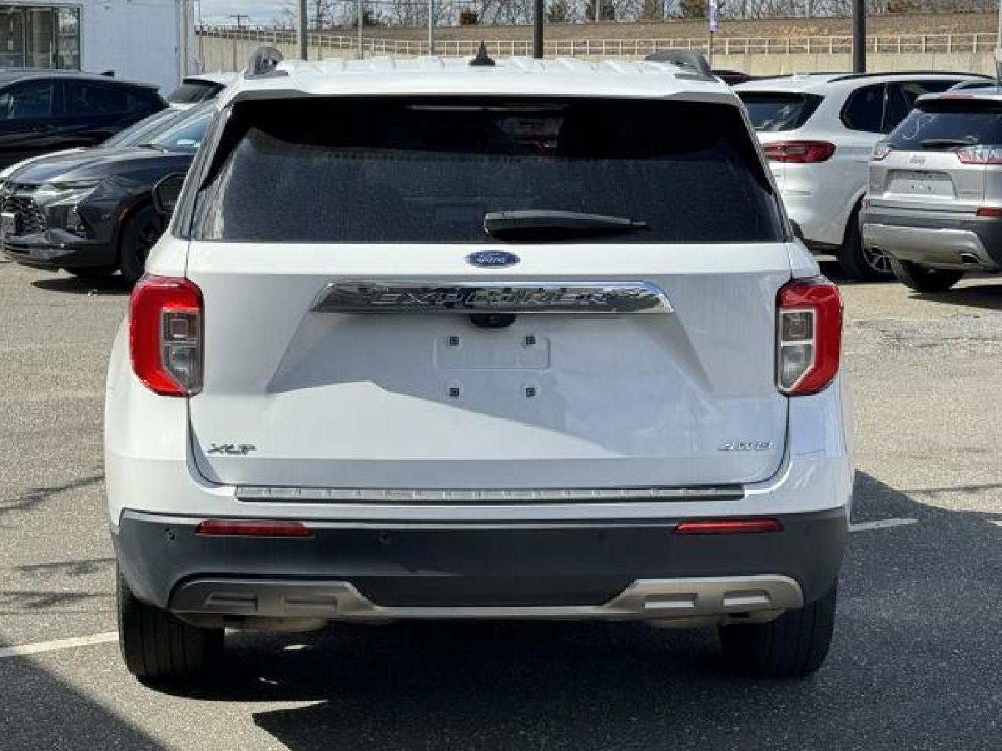 2021 Oxford White /Ebony Ford Explorer XLT 4WD (1FMSK8DH3MG) , Automatic transmission, located at 1696 Sunrise Hwy, Bay Shore, NY, 11706, (516) 557-0557, 40.733665, -73.256317 - You'll have a memorable drive every time you start this 2021 Ford Explorer up. Curious about how far this Explorer has been driven? The odometer reads 50182 miles. Buy with confidence knowing you're getting the best price and the best service. Come test drive this vehicle today. All internet purcha - Photo#7