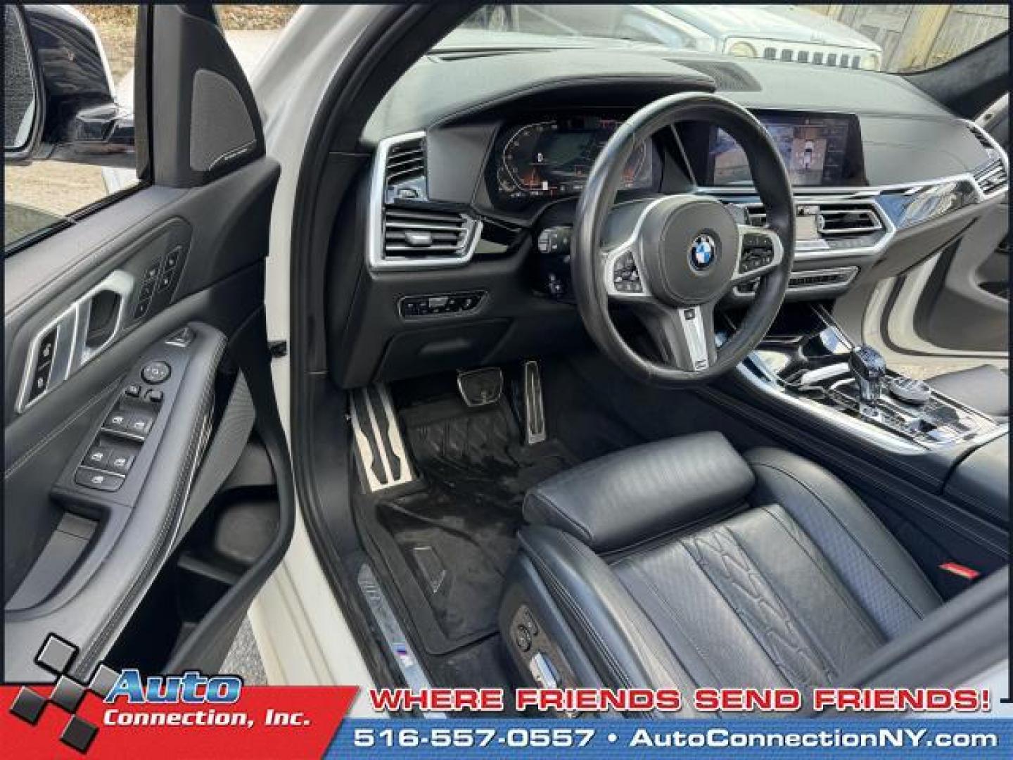 2020 Alpine White /Black BMW X5 xDrive40i Sports Activity Vehicle (5UXCR6C00LL) , Automatic transmission, located at 1696 Sunrise Hwy, Bay Shore, NY, 11706, (516) 557-0557, 40.733665, -73.256317 - Photo#25