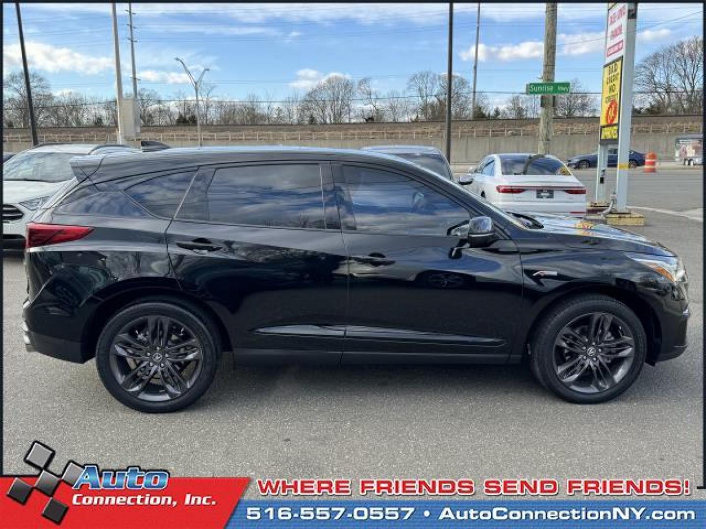 2021 Majestic Black Pearl /Red Acura RDX SH-AWD w/A-Spec Package (5J8TC2H63ML) , Automatic transmission, located at 1696 Sunrise Hwy, Bay Shore, NY, 11706, (516) 557-0557, 40.733665, -73.256317 - Photo#15