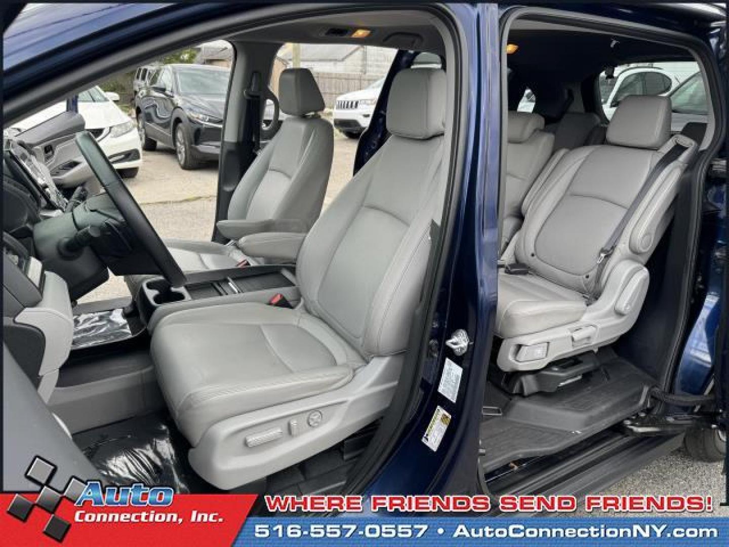 2021 Obsidian Blue Pearl /Gray Honda Odyssey EX-L Auto (5FNRL6H75MB) , Automatic transmission, located at 1696 Sunrise Hwy, Bay Shore, NY, 11706, (516) 557-0557, 40.733665, -73.256317 - Photo#25