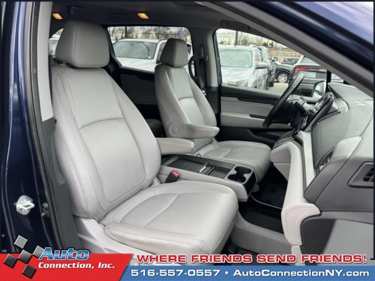 2021 Obsidian Blue Pearl /Gray Honda Odyssey EX-L Auto (5FNRL6H75MB) , Automatic transmission, located at 1696 Sunrise Hwy, Bay Shore, NY, 11706, (516) 557-0557, 40.733665, -73.256317 - Photo#5