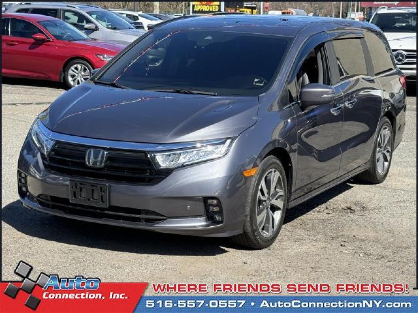 2022 Modern Steel Metallic /Black Honda Odyssey Touring Auto (5FNRL6H88NB) , Automatic transmission, located at 1696 Sunrise Hwy, Bay Shore, NY, 11706, (516) 557-0557, 40.733665, -73.256317 - Designed to deliver superior performance and driving enjoyment, this 2022 Honda Odyssey is ready for you to drive home. This Odyssey has 45933 miles, and it has plenty more to go with you behind the wheel. Visit us to learn how you can add this vehicle to your family lineup. We are eager to move ti - Photo#11