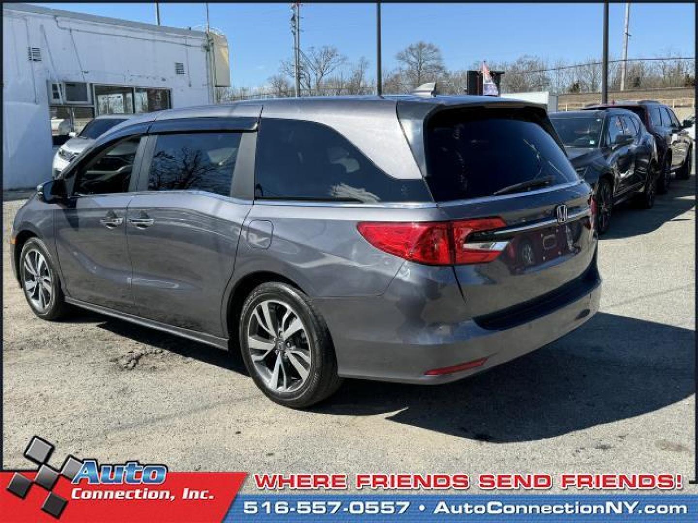 2022 Modern Steel Metallic /Black Honda Odyssey Touring Auto (5FNRL6H88NB) , Automatic transmission, located at 1696 Sunrise Hwy, Bay Shore, NY, 11706, (516) 557-0557, 40.733665, -73.256317 - Designed to deliver superior performance and driving enjoyment, this 2022 Honda Odyssey is ready for you to drive home. This Odyssey has 45933 miles, and it has plenty more to go with you behind the wheel. Visit us to learn how you can add this vehicle to your family lineup. We are eager to move ti - Photo#4