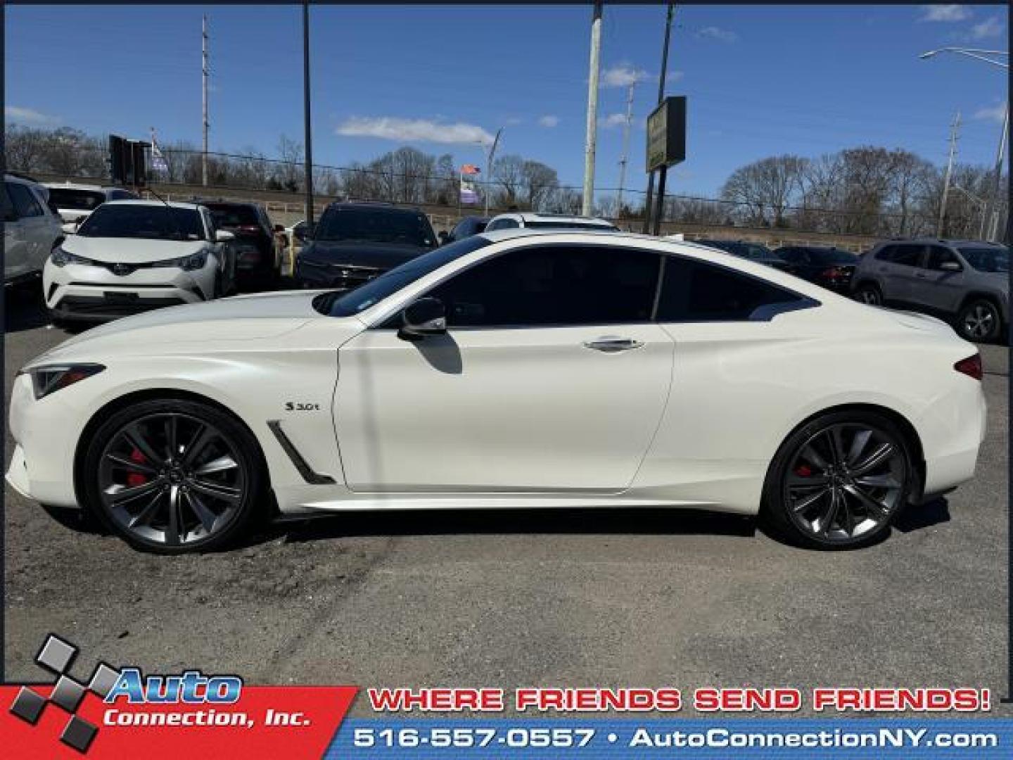 2019 Majestic White /Monaco Red INFINITI Q60 RED SPORT 400 AWD (JN1FV7EL1KM) , Automatic transmission, located at 1696 Sunrise Hwy, Bay Shore, NY, 11706, (516) 557-0557, 40.733665, -73.256317 - You'll have a memorable drive every time you start this 2019 INFINITI Q60 up. This Q60 has been driven with care for 43589 miles. We try to make the purchase process as easy and as hassle-free as possible. We encourage you to experience this Q60 for yourself. All internet purchases include a 12 mo/ - Photo#12