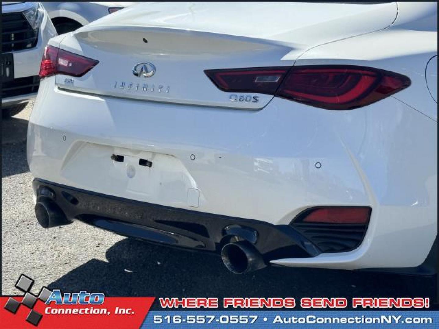 2019 Majestic White /Monaco Red INFINITI Q60 RED SPORT 400 AWD (JN1FV7EL1KM) , Automatic transmission, located at 1696 Sunrise Hwy, Bay Shore, NY, 11706, (516) 557-0557, 40.733665, -73.256317 - You'll have a memorable drive every time you start this 2019 INFINITI Q60 up. This Q60 has been driven with care for 43589 miles. We try to make the purchase process as easy and as hassle-free as possible. We encourage you to experience this Q60 for yourself. All internet purchases include a 12 mo/ - Photo#48