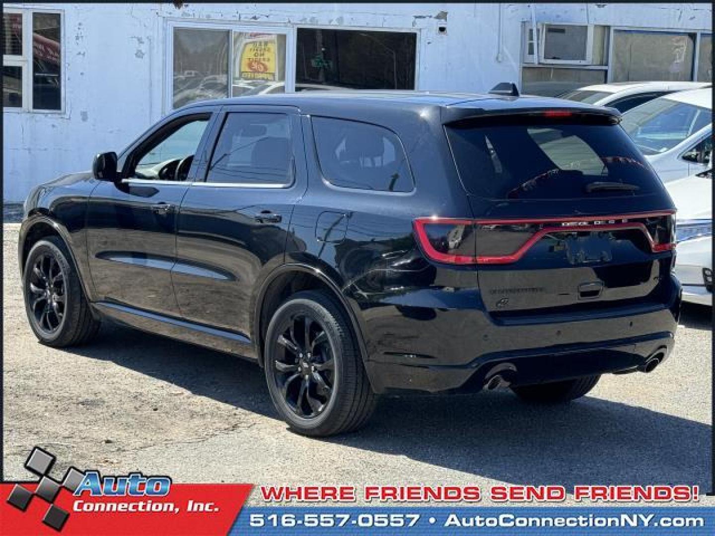 2020 DB Black Clearcoat /Black Dodge Durango GT AWD (1C4RDJDG2LC) , Automatic transmission, located at 1696 Sunrise Hwy, Bay Shore, NY, 11706, (516) 557-0557, 40.733665, -73.256317 - You'll start looking for excuses to drive once you get behind the wheel of this 2020 Dodge Durango! Curious about how far this Durango has been driven? The odometer reads 29897 miles. Visit us to learn how you can add this vehicle to your family lineup. Ready for immediate delivery. All internet pu - Photo#4