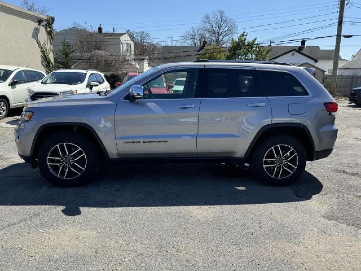 2020 Billet Silver Metallic Clearcoat /Black Jeep Grand Cherokee Limited 4x4 (1C4RJFBG3LC) , Automatic transmission, located at 1696 Sunrise Hwy, Bay Shore, NY, 11706, (516) 557-0557, 40.733665, -73.256317 - Photo#12