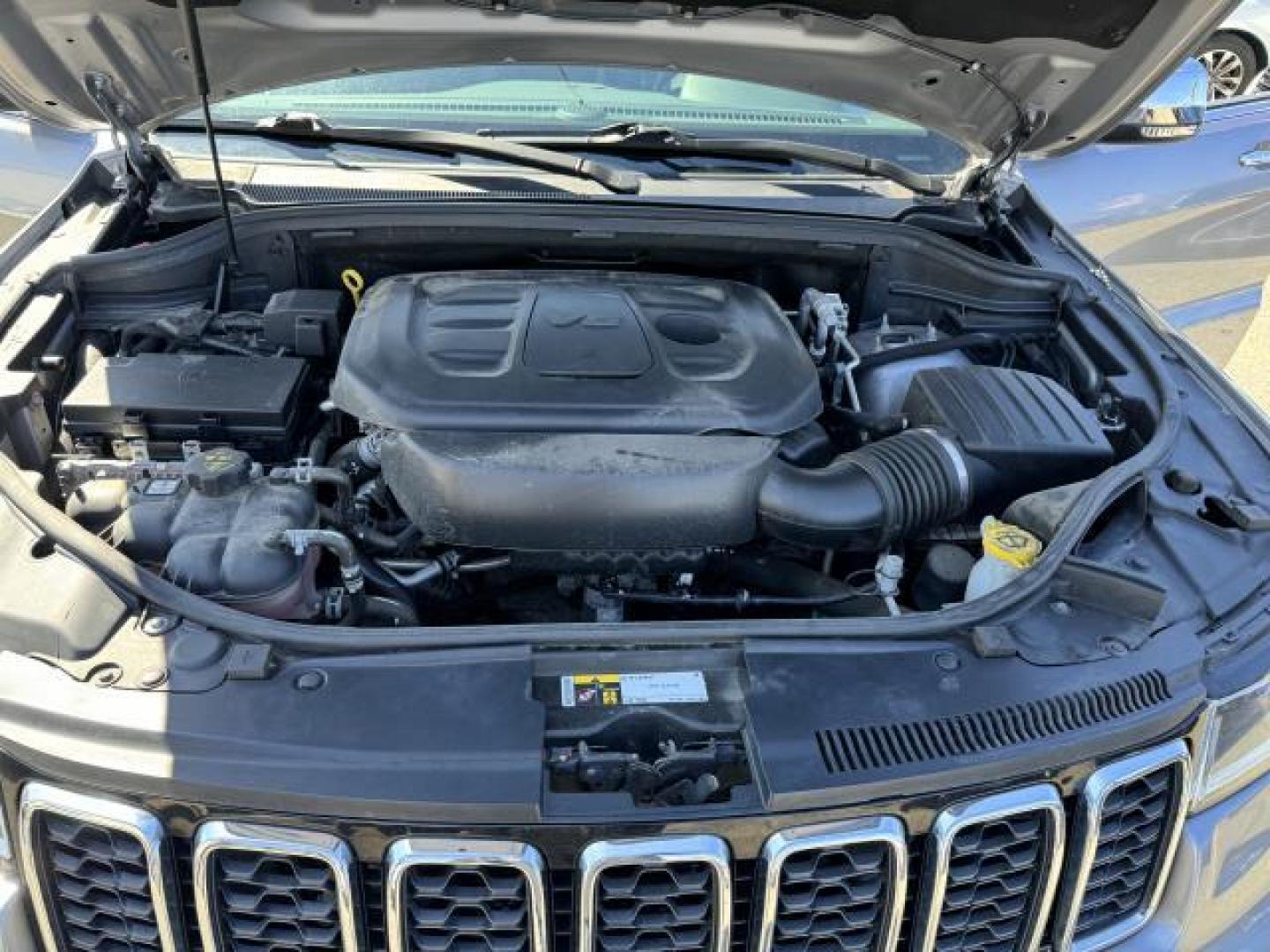 2020 Billet Silver Metallic Clearcoat /Black Jeep Grand Cherokee Limited 4x4 (1C4RJFBG3LC) , Automatic transmission, located at 1696 Sunrise Hwy, Bay Shore, NY, 11706, (516) 557-0557, 40.733665, -73.256317 - Photo#43