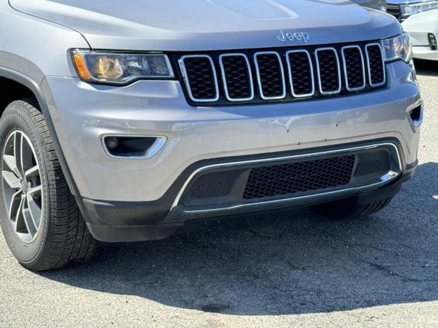 2020 Billet Silver Metallic Clearcoat /Black Jeep Grand Cherokee Limited 4x4 (1C4RJFBG3LC) , Automatic transmission, located at 1696 Sunrise Hwy, Bay Shore, NY, 11706, (516) 557-0557, 40.733665, -73.256317 - This 2020 Jeep Grand Cherokee is in great mechanical and physical condition. This Grand Cherokee has 75880 miles, and it has plenty more to go with you behind the wheel. We always appreciate your business at Auto Connection. Drive it home today. All internet purchases include a 12 mo/ 12000 mile pr - Photo#55