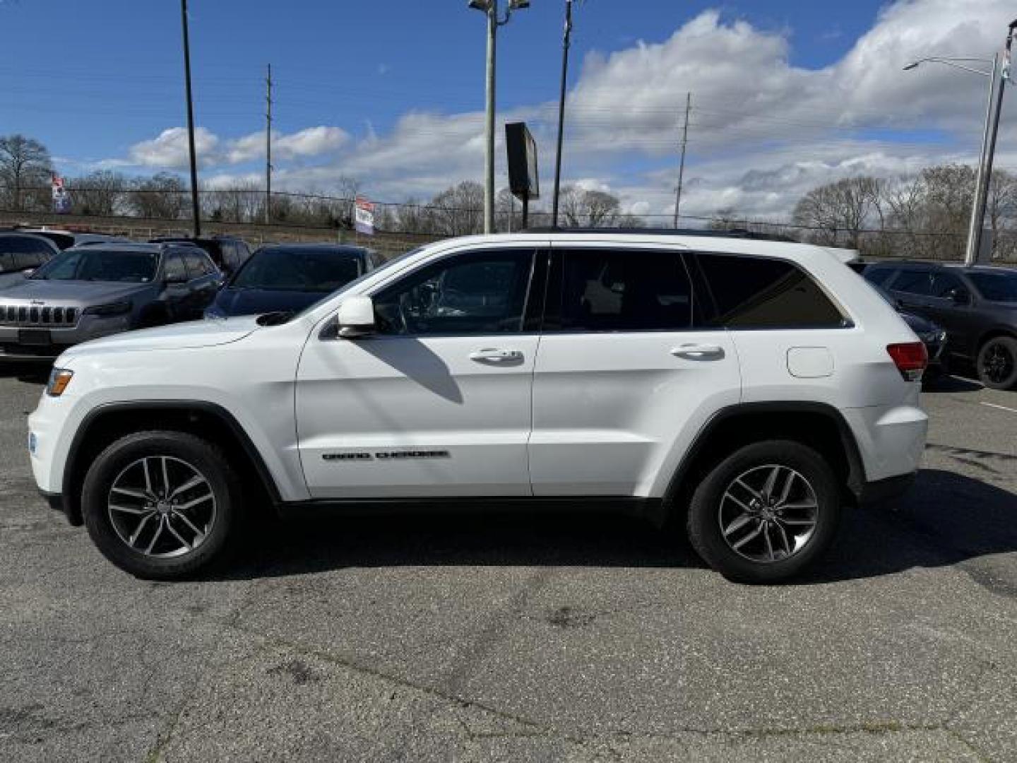 2018 Bright White Clearcoat /Black Jeep Grand Cherokee Laredo E 4x4 *Ltd Avail* (1C4RJFAG3JC) , Automatic transmission, located at 1696 Sunrise Hwy, Bay Shore, NY, 11706, (516) 557-0557, 40.733665, -73.256317 - After you get a look at this beautiful 2018 Jeep Grand Cherokee, you'll wonder what took you so long to go check it out! Curious about how far this Grand Cherokee has been driven? The odometer reads 58578 miles. At Auto Connection, we don't just sell cars; we take care of our customers' needs first - Photo#12