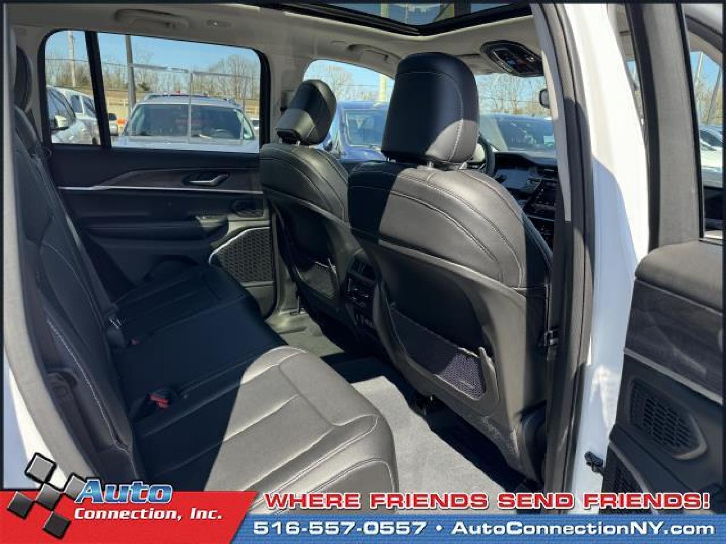 2023 Bright White Clearcoat /Global Black Jeep Grand Cherokee 4xe 4x4 (1C4RJYB67P8) , Automatic transmission, located at 1696 Sunrise Hwy, Bay Shore, NY, 11706, (516) 557-0557, 40.733665, -73.256317 - Photo#17