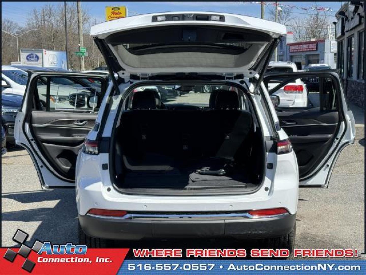 2023 Bright White Clearcoat /Global Black Jeep Grand Cherokee 4xe 4x4 (1C4RJYB67P8) , Automatic transmission, located at 1696 Sunrise Hwy, Bay Shore, NY, 11706, (516) 557-0557, 40.733665, -73.256317 - Photo#54