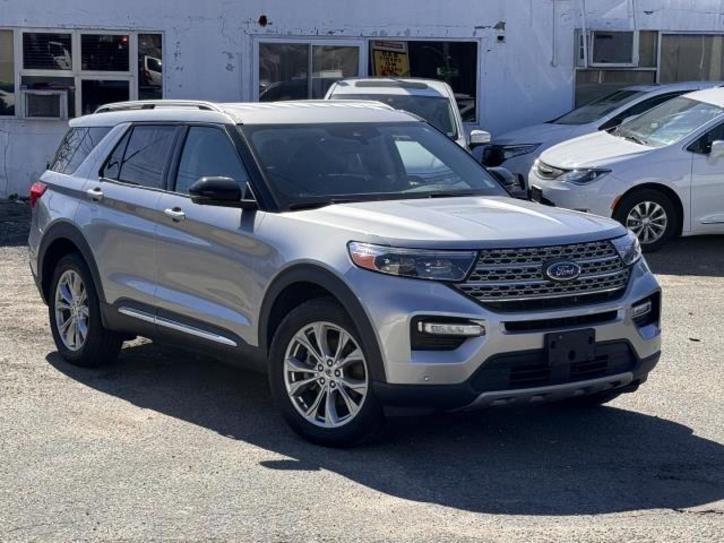 2021 Iconic Silver Metallic /Ebony Ford Explorer Limited 4WD (1FMSK8FH9MG) , Automatic transmission, located at 1696 Sunrise Hwy, Bay Shore, NY, 11706, (516) 557-0557, 40.733665, -73.256317 - Photo#0