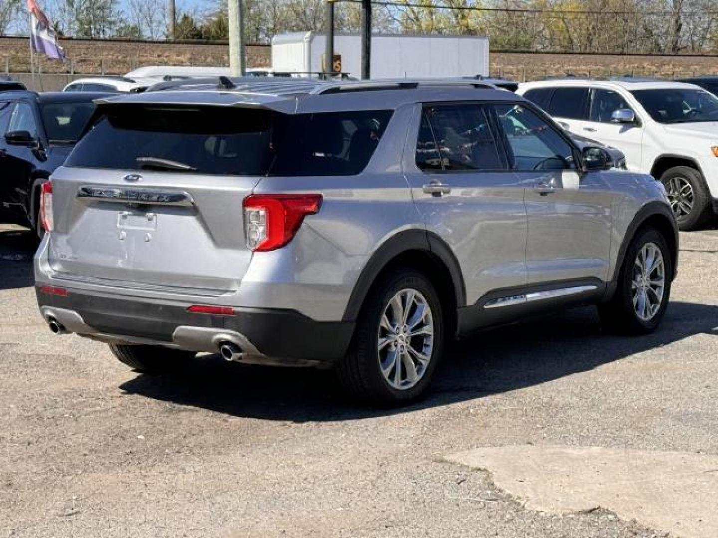 2021 Iconic Silver Metallic /Ebony Ford Explorer Limited 4WD (1FMSK8FH9MG) , Automatic transmission, located at 1696 Sunrise Hwy, Bay Shore, NY, 11706, (516) 557-0557, 40.733665, -73.256317 - This 2021 Ford Explorer is a dream to drive. This Explorer has traveled 62688 miles, and is ready for you to drive it for many more. We're overstocked and ready to make deals with all of our customers. Do not Hesitate on such a great offer. All internet purchases include a 12 mo/ 12000 mile protect - Photo#14