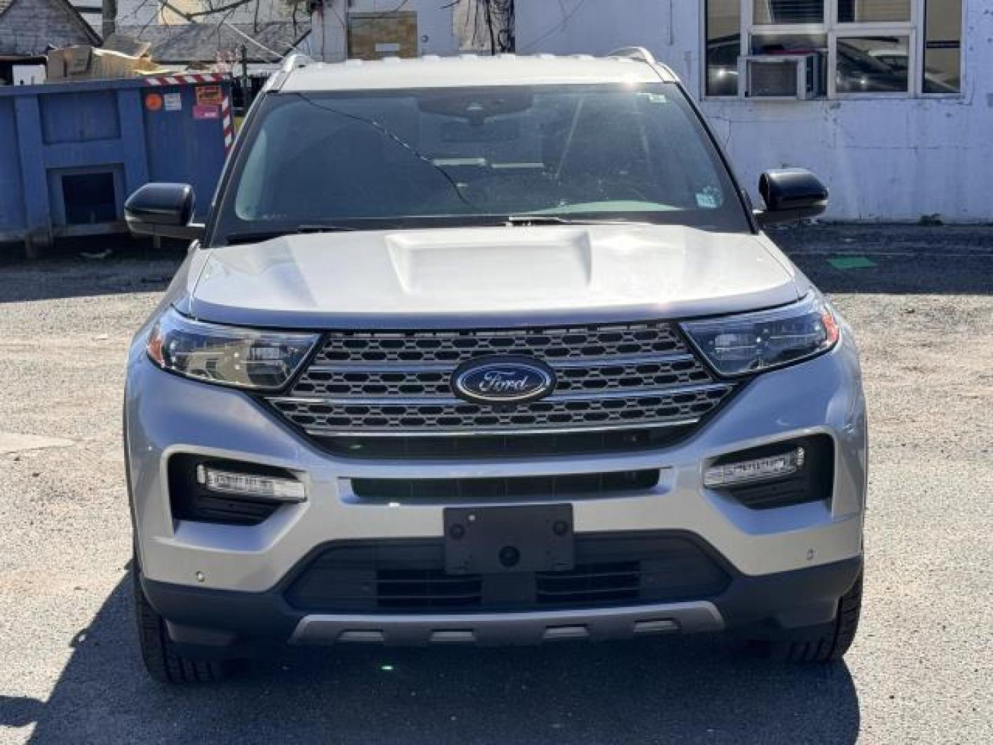 2021 Iconic Silver Metallic /Ebony Ford Explorer Limited 4WD (1FMSK8FH9MG) , Automatic transmission, located at 1696 Sunrise Hwy, Bay Shore, NY, 11706, (516) 557-0557, 40.733665, -73.256317 - Photo#2