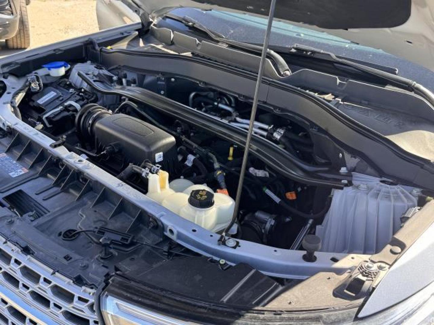 2021 Iconic Silver Metallic /Ebony Ford Explorer Limited 4WD (1FMSK8FH9MG) , Automatic transmission, located at 1696 Sunrise Hwy, Bay Shore, NY, 11706, (516) 557-0557, 40.733665, -73.256317 - Photo#46