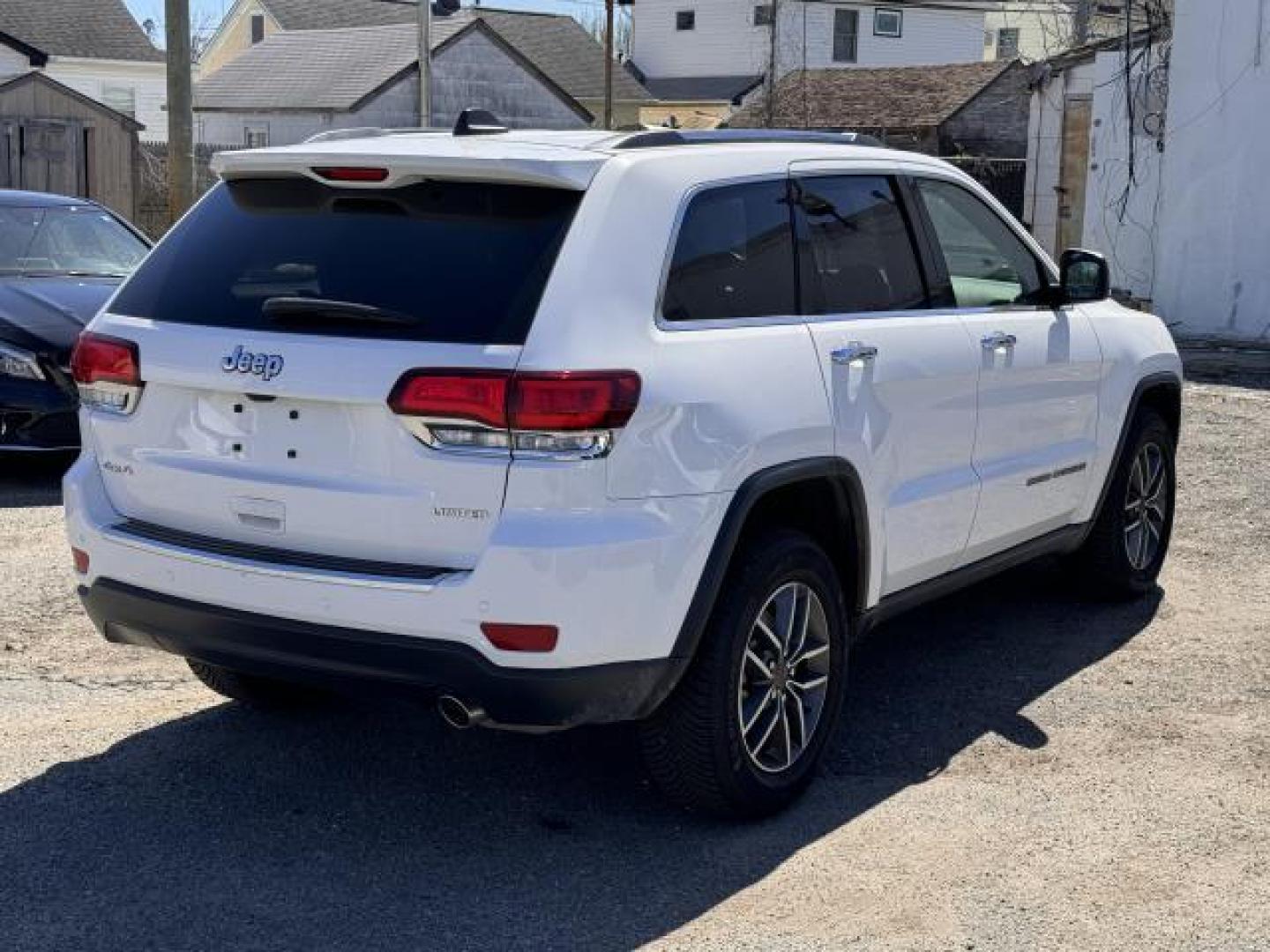 2021 Bright White Clearcoat /Black Jeep Grand Cherokee Limited 4x4 (1C4RJFBG4MC) , Automatic transmission, located at 1696 Sunrise Hwy, Bay Shore, NY, 11706, (516) 557-0557, 40.733665, -73.256317 - You'll enjoy the open roads and city streets in this 2021 Jeep Grand Cherokee. This Grand Cherokee has been driven with care for 58938 miles. Visit us to learn how you can add this vehicle to your family lineup. Schedule now for a test drive before this model is gone. All internet purchases include - Photo#14