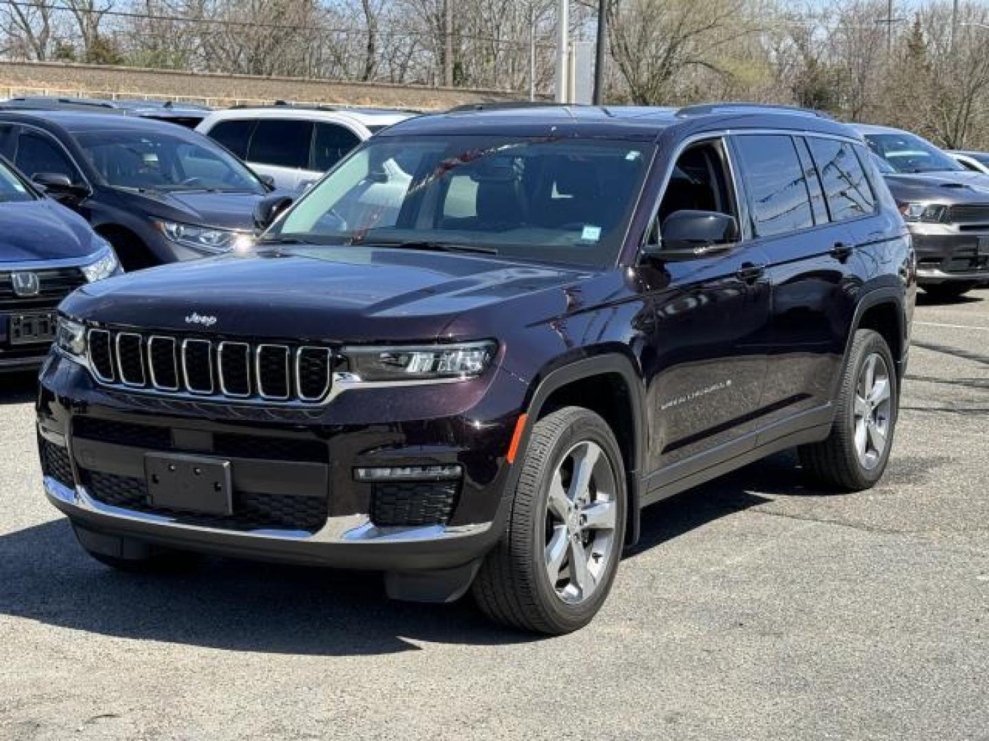 2022 Velvet Red Pearlcoat /Global Black Jeep Grand Cherokee L Limited 4x4 (1C4RJKBG1N8) , Automatic transmission, located at 1696 Sunrise Hwy, Bay Shore, NY, 11706, (516) 557-0557, 40.733665, -73.256317 - Photo#11