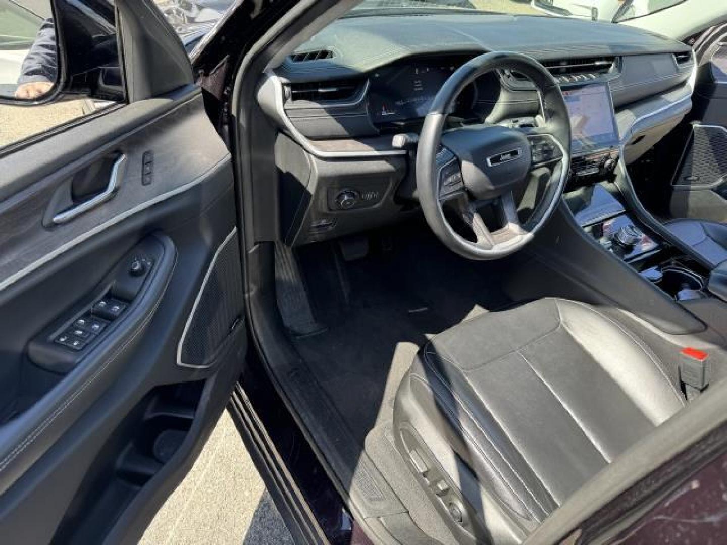 2022 Velvet Red Pearlcoat /Global Black Jeep Grand Cherokee L Limited 4x4 (1C4RJKBG1N8) , Automatic transmission, located at 1696 Sunrise Hwy, Bay Shore, NY, 11706, (516) 557-0557, 40.733665, -73.256317 - Designed to deliver superior performance and driving enjoyment, this 2022 Jeep Grand Cherokee L is ready for you to drive home. This Grand Cherokee L offers you 28343 miles, and will be sure to give you many more. We're overstocked and ready to make deals with all of our customers. Start driving to - Photo#23