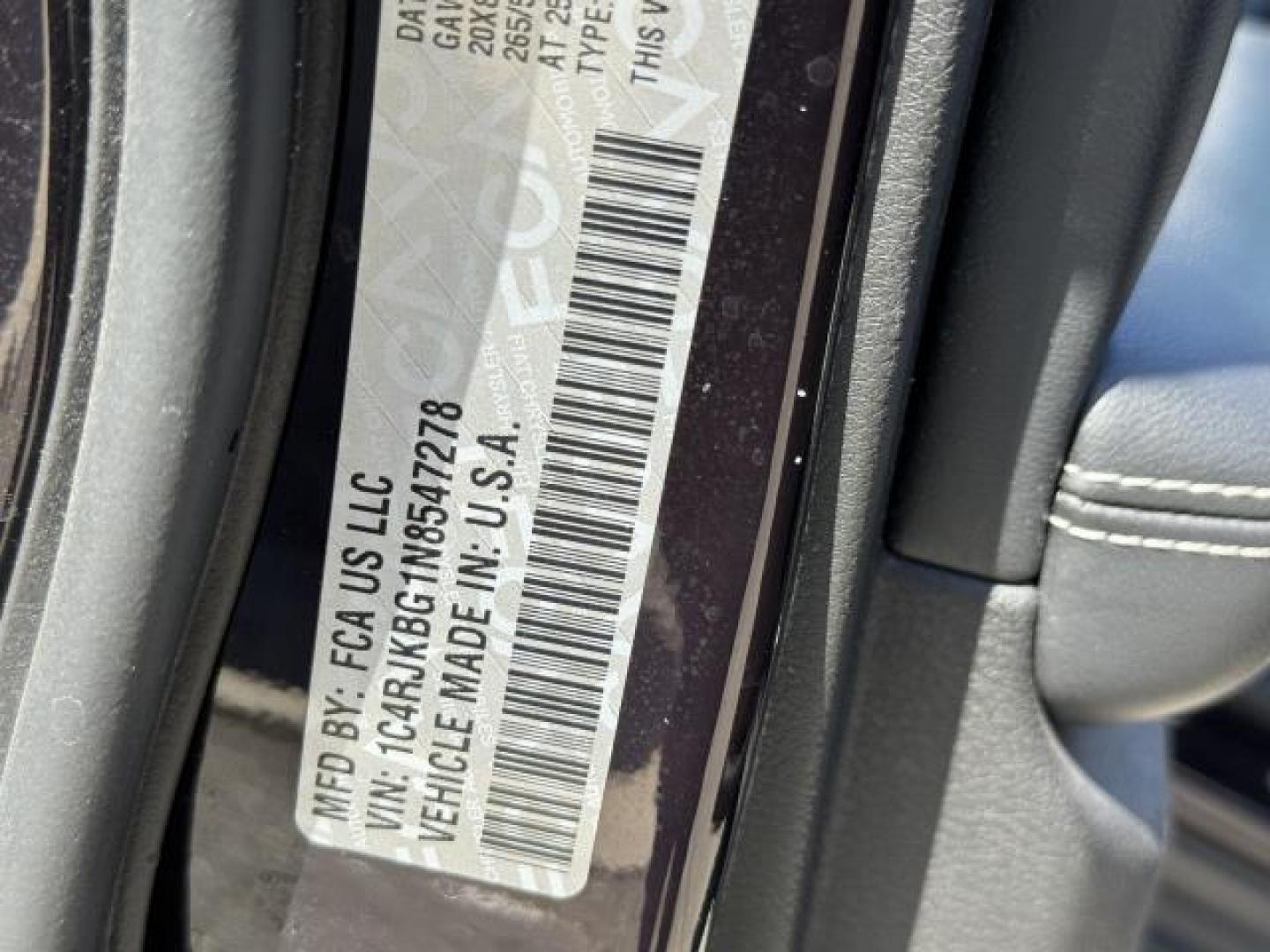 2022 Velvet Red Pearlcoat /Global Black Jeep Grand Cherokee L Limited 4x4 (1C4RJKBG1N8) , Automatic transmission, located at 1696 Sunrise Hwy, Bay Shore, NY, 11706, (516) 557-0557, 40.733665, -73.256317 - Photo#27