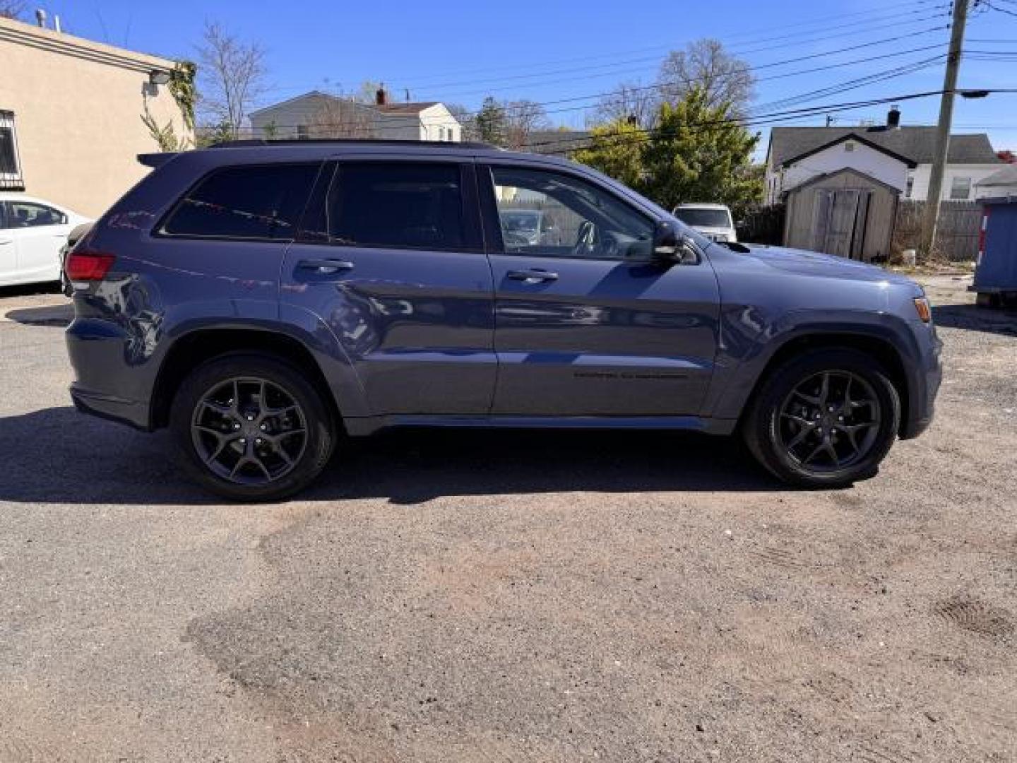 2019 Slate Blue Pearlcoat /Black Jeep Grand Cherokee Limited X 4x4 (1C4RJFBG9KC) , Automatic transmission, located at 1696 Sunrise Hwy, Bay Shore, NY, 11706, (516) 557-0557, 40.733665, -73.256317 - Photo#15